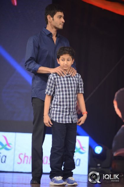 1-Nenokkadine-Movie-Audio-Release